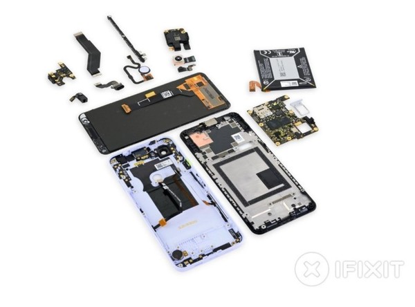 谷歌Pixel 3a拆解：没无线充电不防水，但好修理