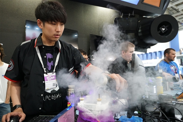 芝奇创造DDR4-5886频率记录：连破23项世界纪录
