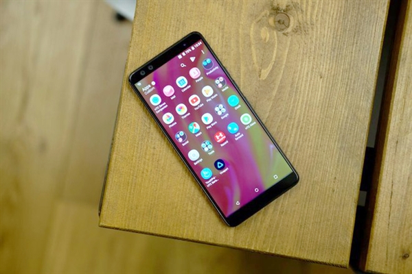 因专利侵权 HTC停止在英国销售手机