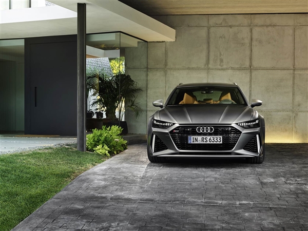 全新一代奥迪RS6实车亮相 4.0T+48V轻混 3.6s破百