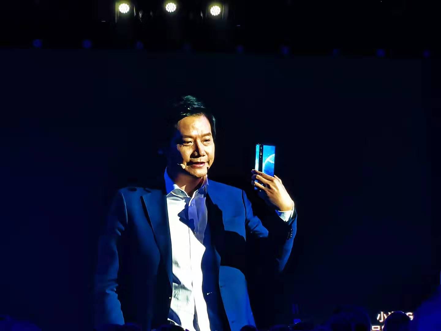 小米发布MIX Alpha概念手机：1亿像素 支持5G 摄像头以外全是屏