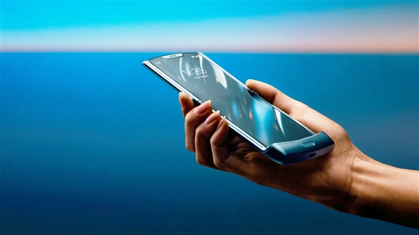 一代经典回归 摩托罗拉Razr 2019国行版亮相