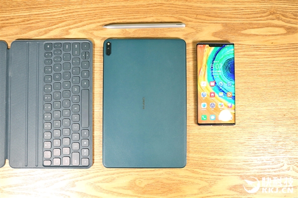 90%全球最高屏占比！华为MatePad Pro青山黛图赏