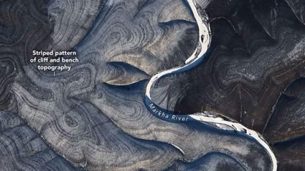 NASA在俄罗斯发现奇异条纹：科学家们大惑不解