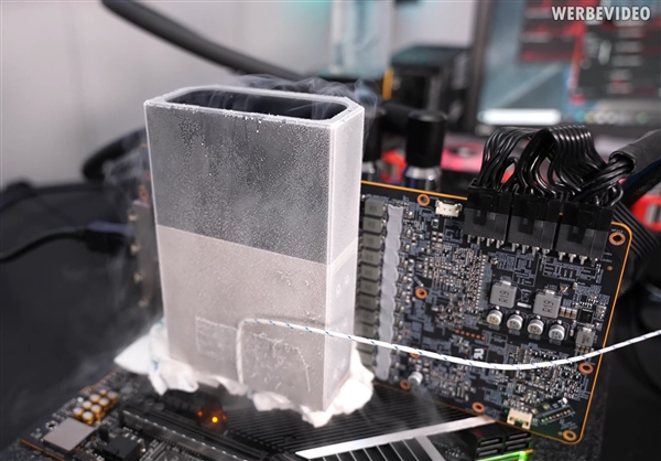 3.225GHz！AMD RX 6900 XT特挑版勇破显卡频率记录