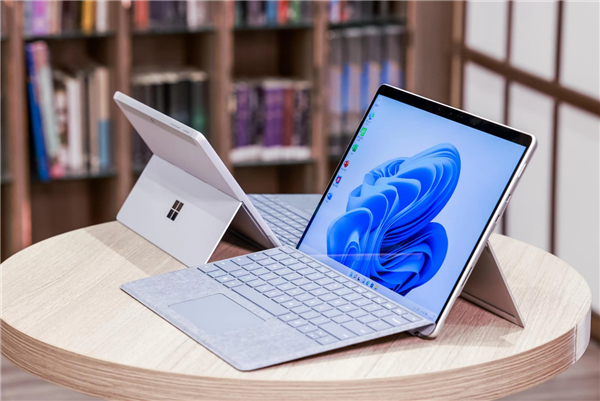 出厂预装Win 11！微软Surface Pro 8/Go 3国行版首销：2988元起