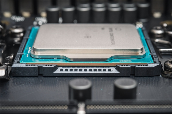 Intel 12代酷睿为啥换接口？Z690主板最深入科普