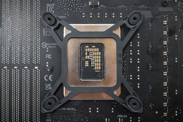 Intel 12代酷睿为啥换接口？Z690主板最深入科普