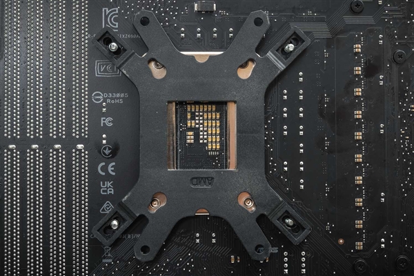 Intel 12代酷睿为啥换接口？Z690主板最深入科普