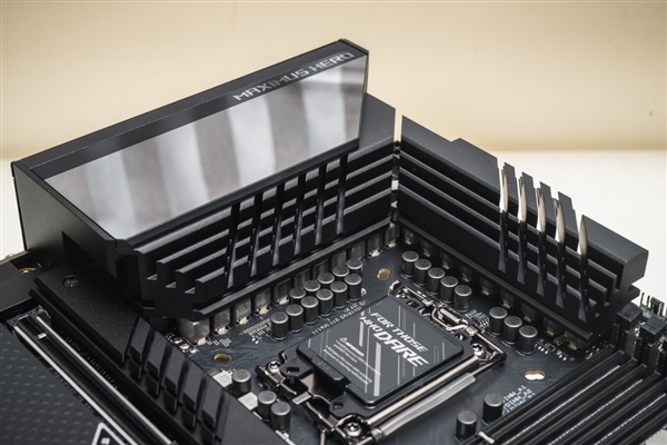 Intel 12代酷睿为啥换接口？Z690主板最深入科普