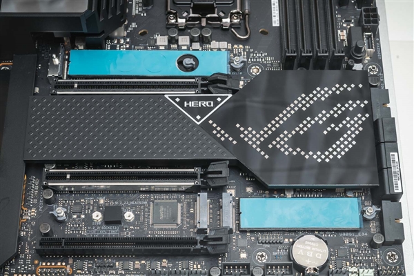 Intel 12代酷睿为啥换接口？Z690主板最深入科普