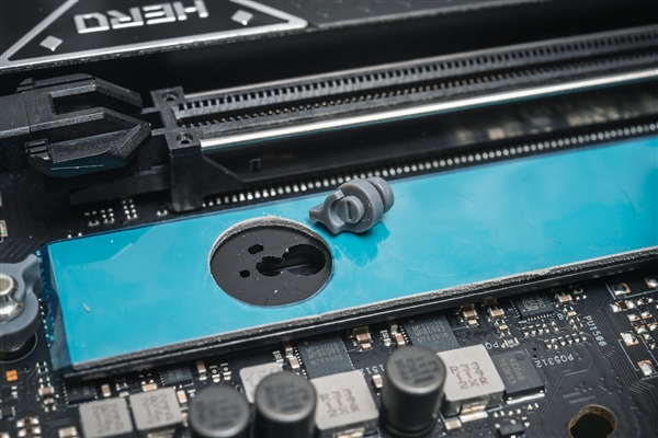 Intel 12代酷睿为啥换接口？Z690主板最深入科普