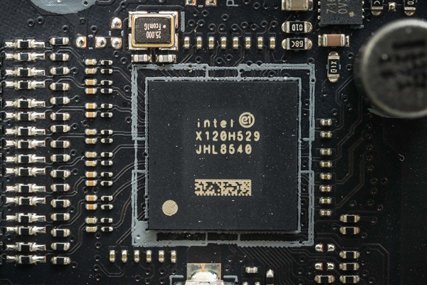 Intel 12代酷睿为啥换接口？Z690主板最深入科普