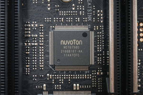 Intel 12代酷睿为啥换接口？Z690主板最深入科普