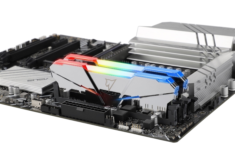 意想不到的国产长鑫颗粒！朗科绝影RGB DDR4-3200 CL14内存评测：唯一媲美三星 还更便宜