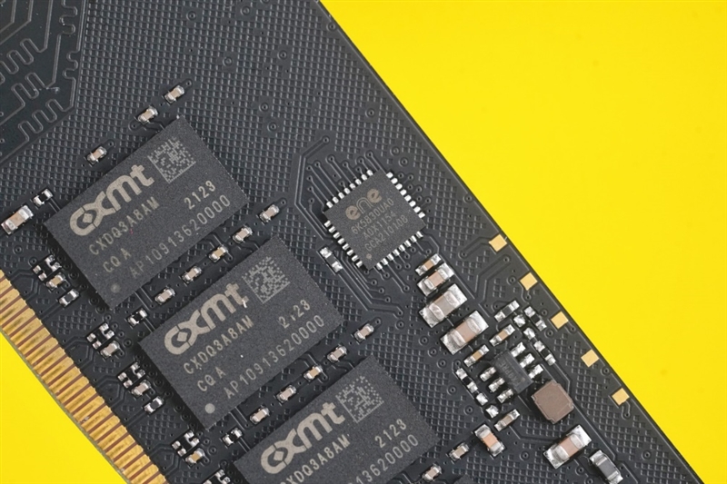 意想不到的国产长鑫颗粒！朗科绝影RGB DDR4-3200 CL14内存评测：唯一媲美三星 还更便宜