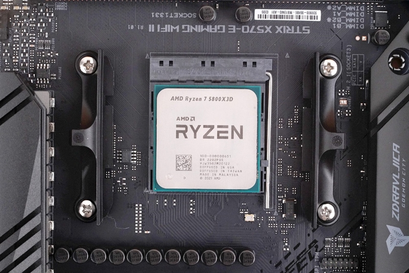 i9-12900KS不是对手！AMD锐龙7 5800X3D首发评测：没有更好的游戏U了