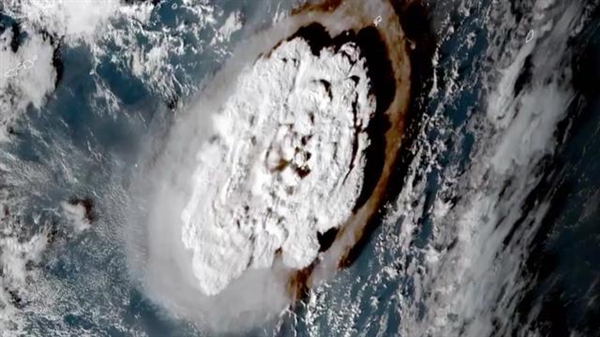 海水冷却岩浆 为什么汤加火山在海下爆发 却波及半个地球？
