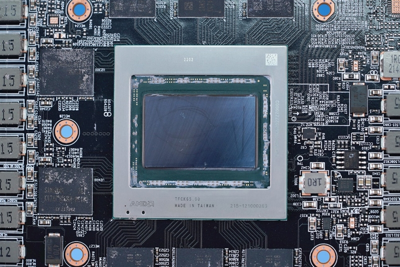最强的A卡有多强！技嘉RX 6950 XT GAMING OC魔鹰评测：8条热管配均热板的怪物