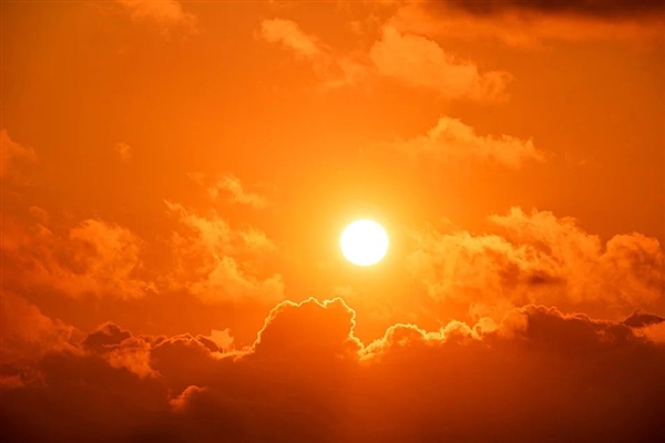 河南成为全国第一个40℃大满贯省份：119个县市国家站都超40℃