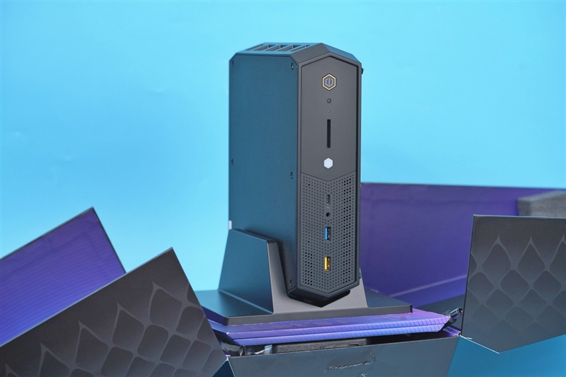 12代酷睿配Arc A770M显卡！Intel NUC12蝰蛇峡谷评测：2.5L的超强迷你电脑