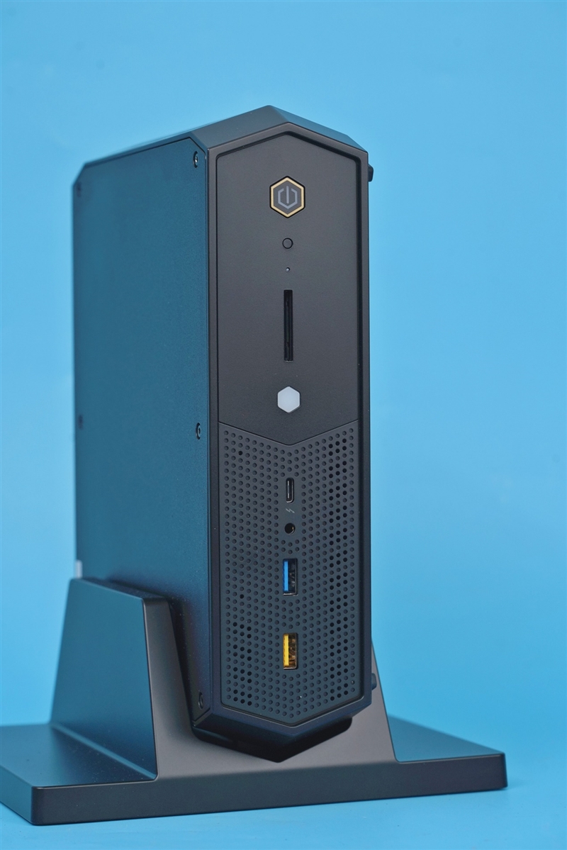 12代酷睿配Arc A770M显卡！Intel NUC12蝰蛇峡谷评测：2.5L的超强迷你电脑