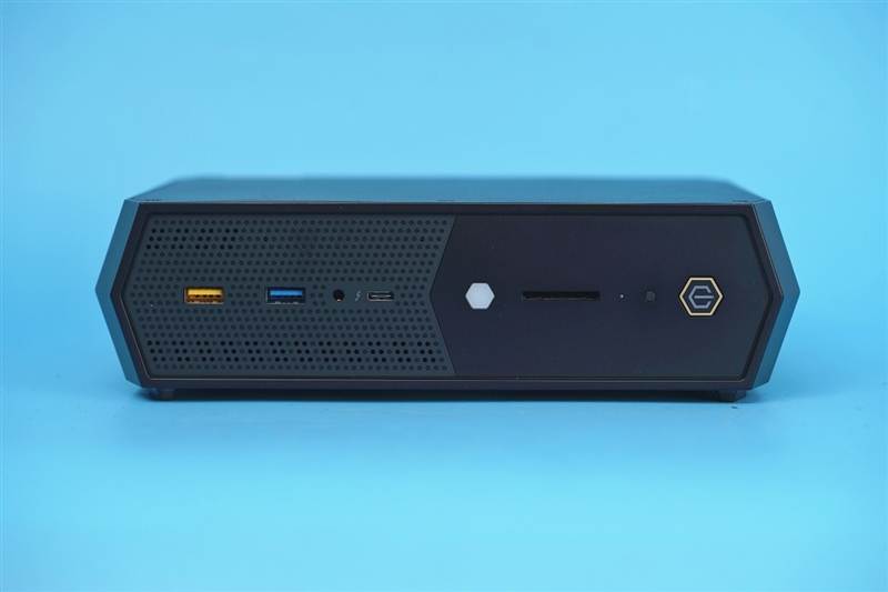 12代酷睿配Arc A770M显卡！Intel NUC12蝰蛇峡谷评测：2.5L的超强迷你电脑