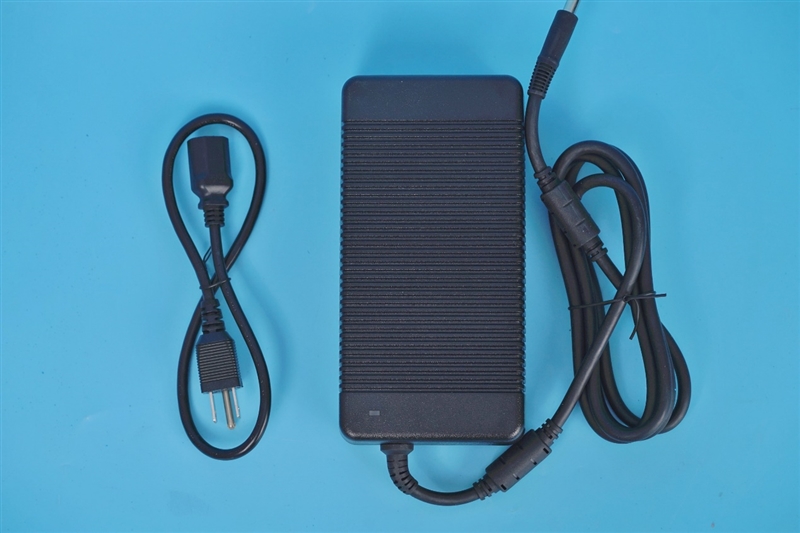 12代酷睿配Arc A770M显卡！Intel NUC12蝰蛇峡谷评测：2.5L的超强迷你电脑