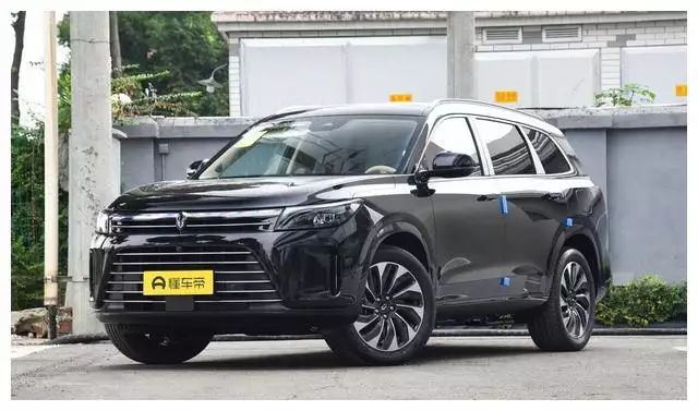 推荐两款汽车：问界VS特斯拉，该如何选择？两款车型详细对比浙江男子在出租屋躺平不上班，妻子无奈去足浴店打工：他让我养他