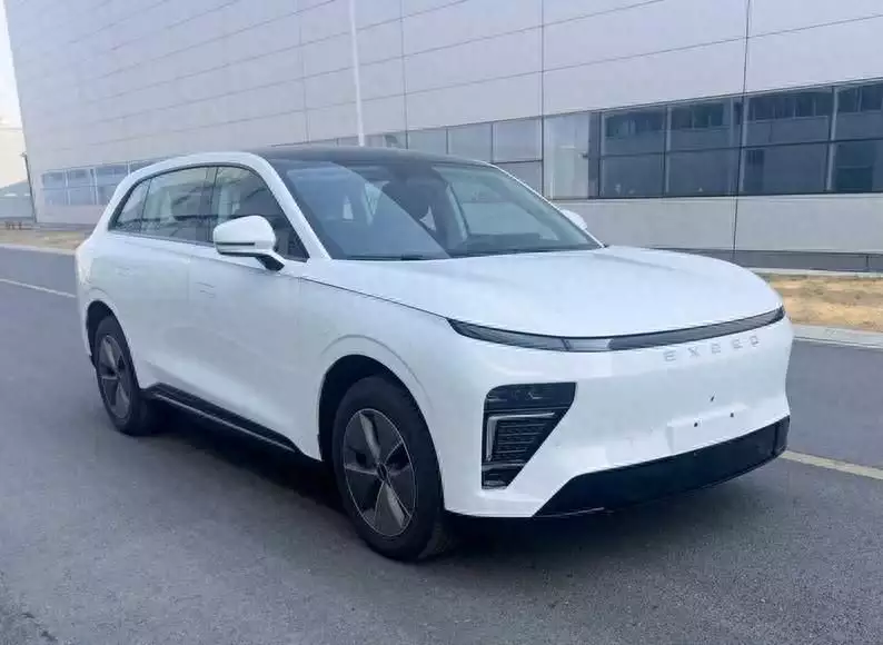 对标问界M7的油车（对标问界M7、理想L7，星纪元ET能拯救奇瑞新能源吗？景甜终于不再保守了！不仅穿上时尚衣，还把安全裤外穿，身材太惹眼）