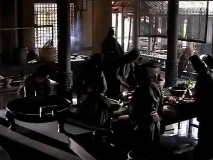 铁锅的发明（古代会用铁锅做饭吗？铁锅存在时间有多久？）