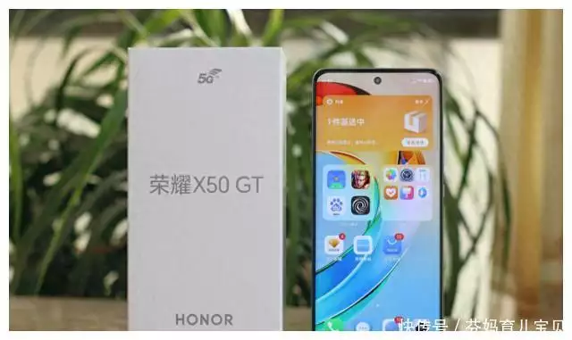 口碑较好的手机（公认好口碑的6款手机，价格覆盖低中高，配置和价格让人满意31岁在春晚一炮而红，观众都以为他隐退了，其实已经去世10年了）