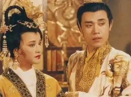 武则天为什么那么大年还找男（武则天晚年上位当上皇帝 武则天为什么还要养男宠）