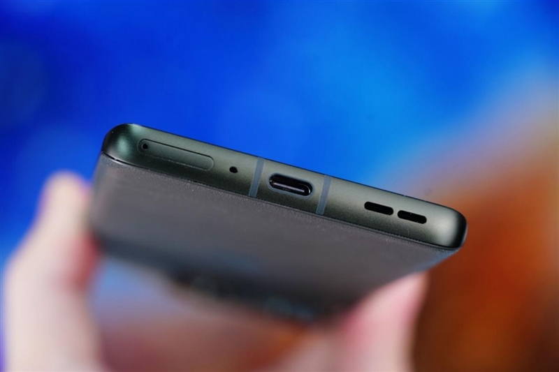 高级感大片随手可拍！moto X50 Ultra评测：做史上最聪明的moto手机
