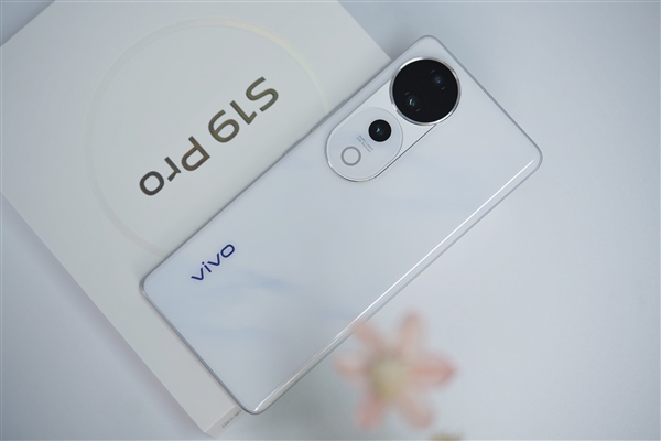陶瓷般精致+云阶镜组!vivo S19 Pro图赏