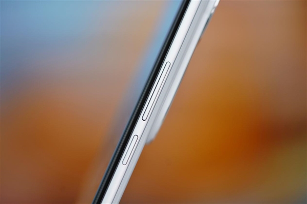 陶瓷般精致+云阶镜组!vivo S19 Pro图赏