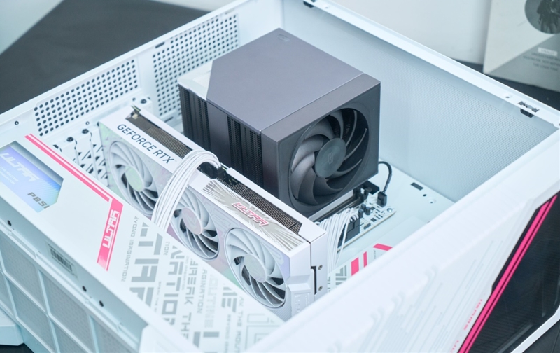 新一代风冷之王！超频三泰拉巨风RZ820评测：散热接近360水冷 还有超高颜值