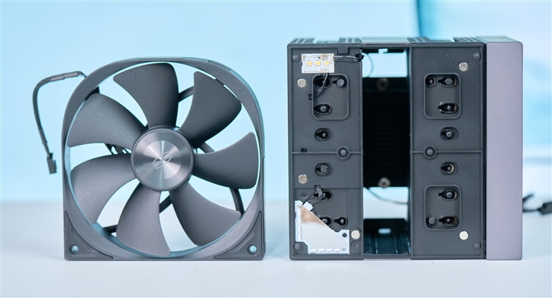 新一代风冷之王！超频三泰拉巨风RZ820评测：散热接近360水冷 还有超高颜值