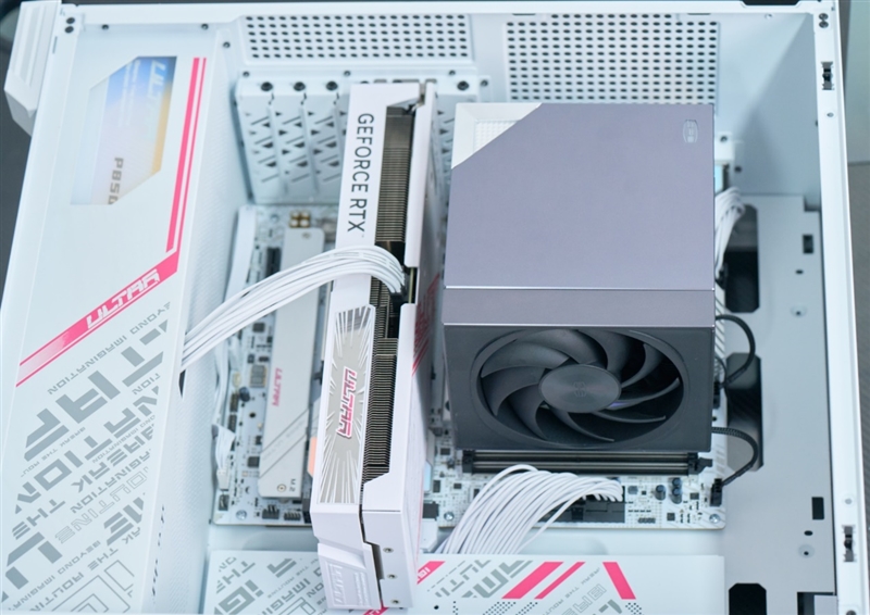 新一代风冷之王！超频三泰拉巨风RZ820评测：散热接近360水冷 还有超高颜值