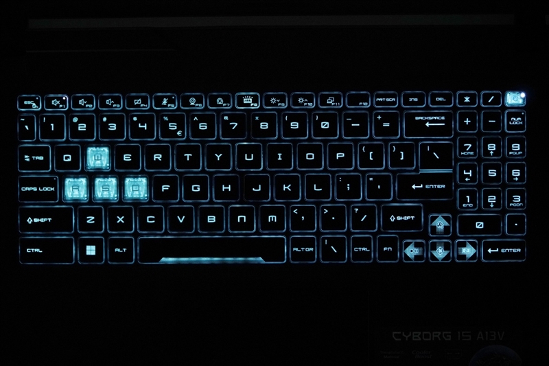 价格惊喜！微星星影15 Air评测：仅重1.9公斤的RTX 4060游戏本