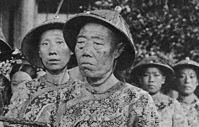 诡异！大太监李莲英墓葬后来被挖出，墓内景象让人汗毛一竖 