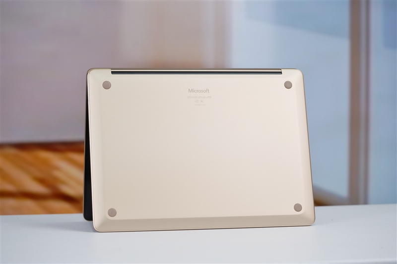 22小时续航！微软Surface Laptop 第7版评测：骁龙X Elite性能胜过同功耗的x86处理器