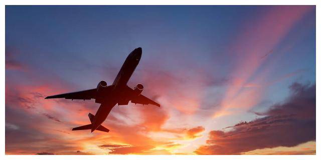 78年前一起空难，机上19人离奇消失，四维空间、外星人是否真存在 
