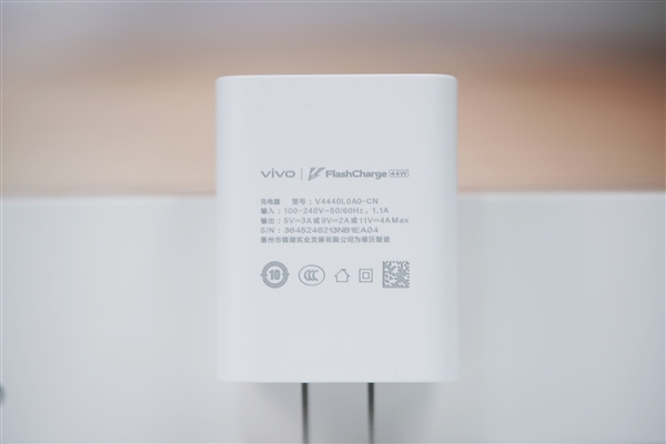 6000mAh续航利器！vivo Y37 Pro图赏