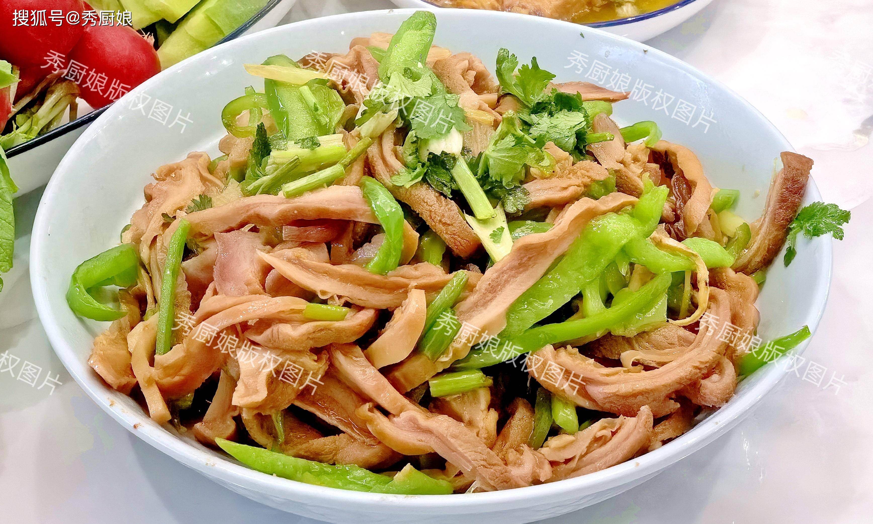 秋天养生，外行人买猪肉，内行人专买猪肚吃，营养滋补，健脾强免疫
