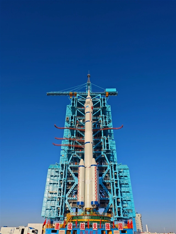 不逊SpaceX！中国航天13天内5连射：5种火箭、22+颗卫星