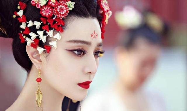 谁说女子不如男，盘点不让须眉的十大巾帼，第三是传说,第八万人唾骂，第一无