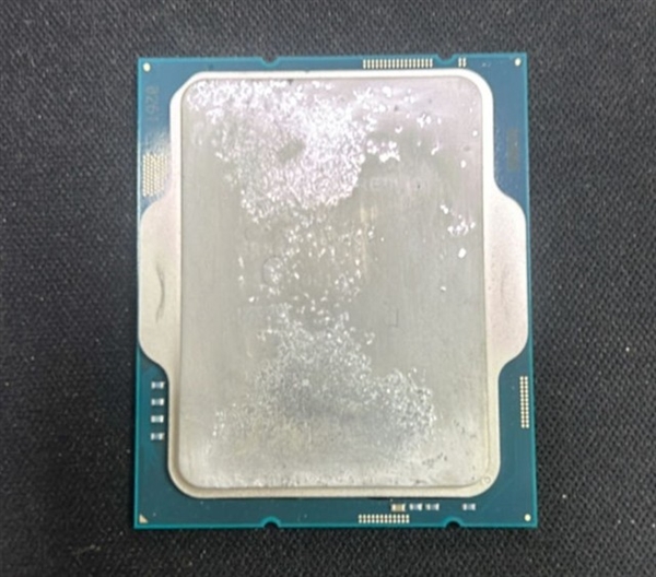 i9-14900K表面被液态金属腐蚀：Intel直接拒保！你觉得该不该保？