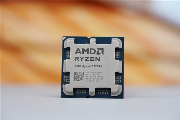 7打9帧数照样赢！锐龙7 9700X游戏对比酷睿Ultra 9 285K