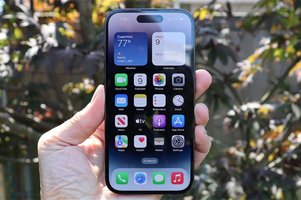 女子1万多买二手苹果iPhone 14还充不进电：买了个残次品